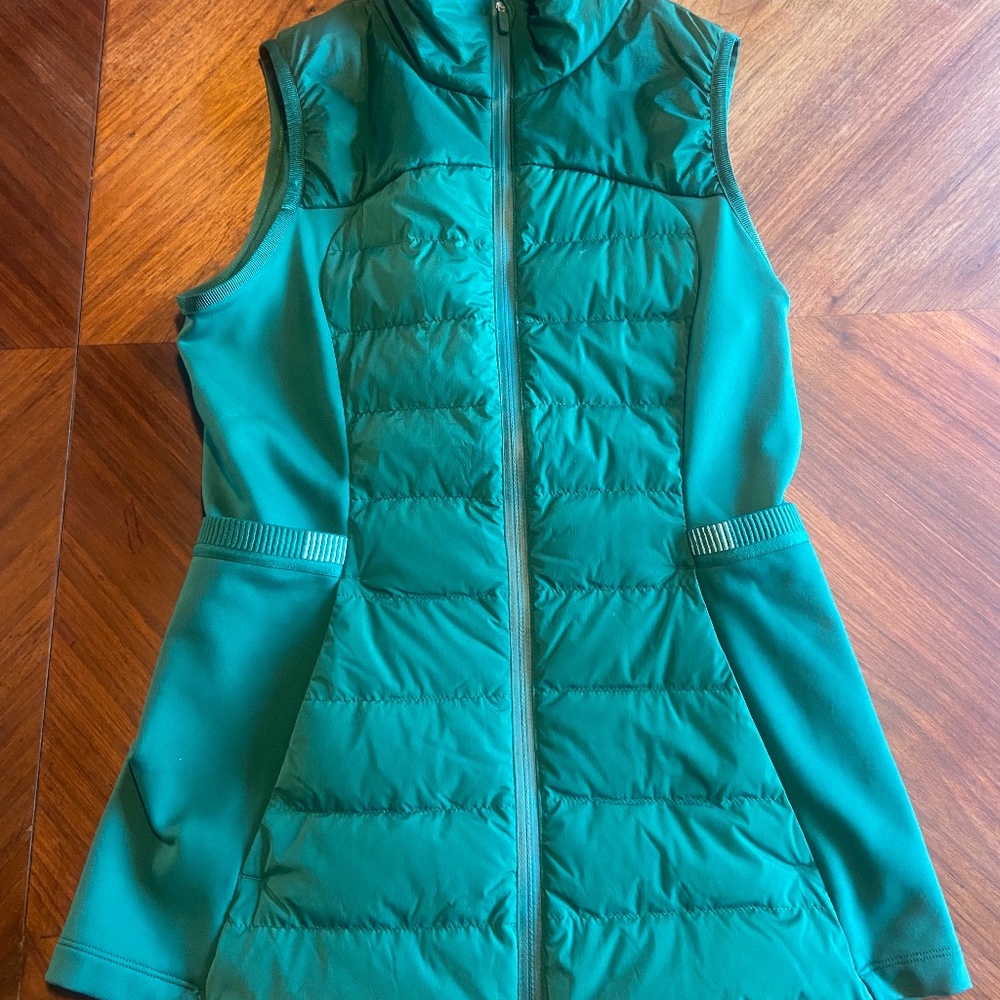 Lululemon Quilted Vest | Emerald Green | Like New | Stretch Panels